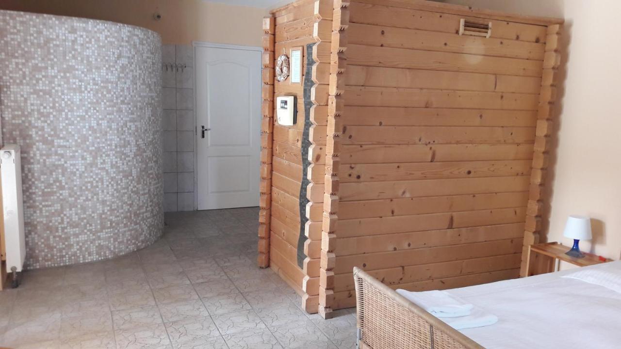 Szalay Villa Veszprem Ngoại thất bức ảnh