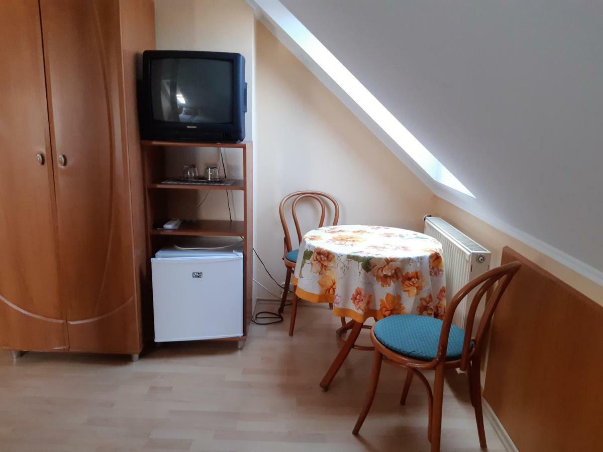 Szalay Villa Veszprem Ngoại thất bức ảnh