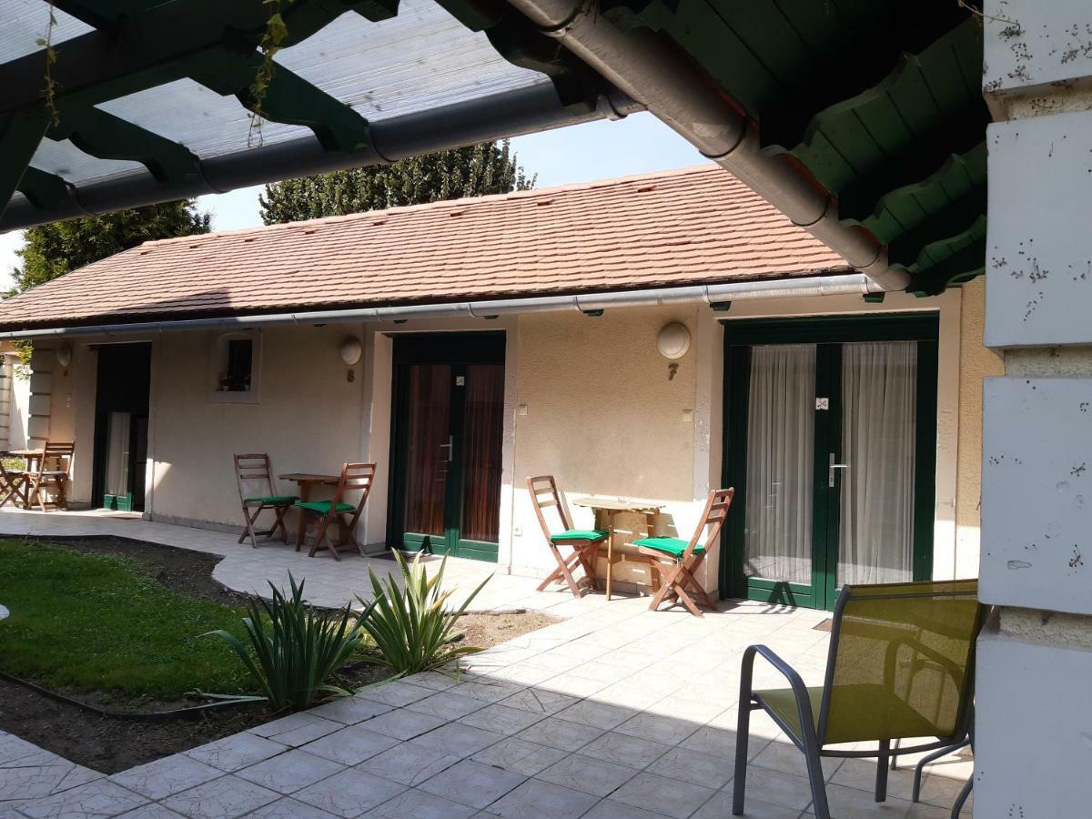 Szalay Villa Veszprem Ngoại thất bức ảnh