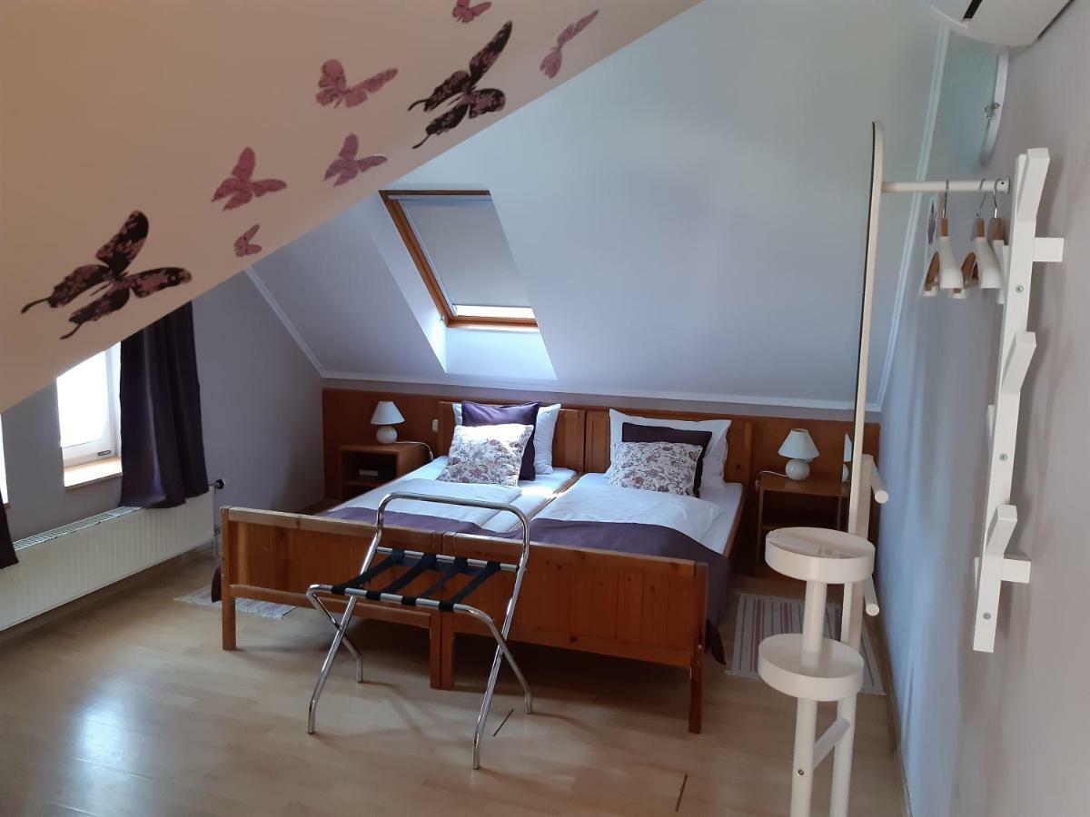 Szalay Villa Veszprem Ngoại thất bức ảnh