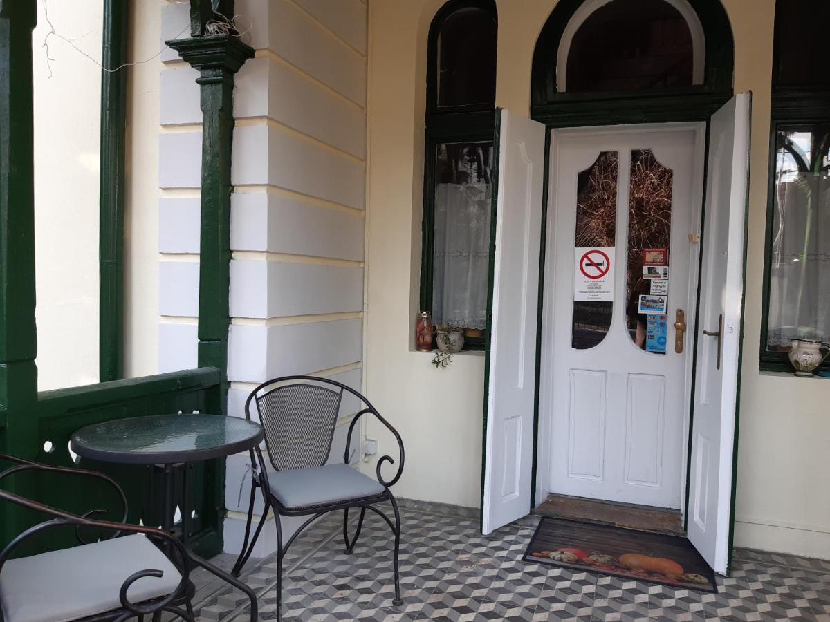 Szalay Villa Veszprem Ngoại thất bức ảnh