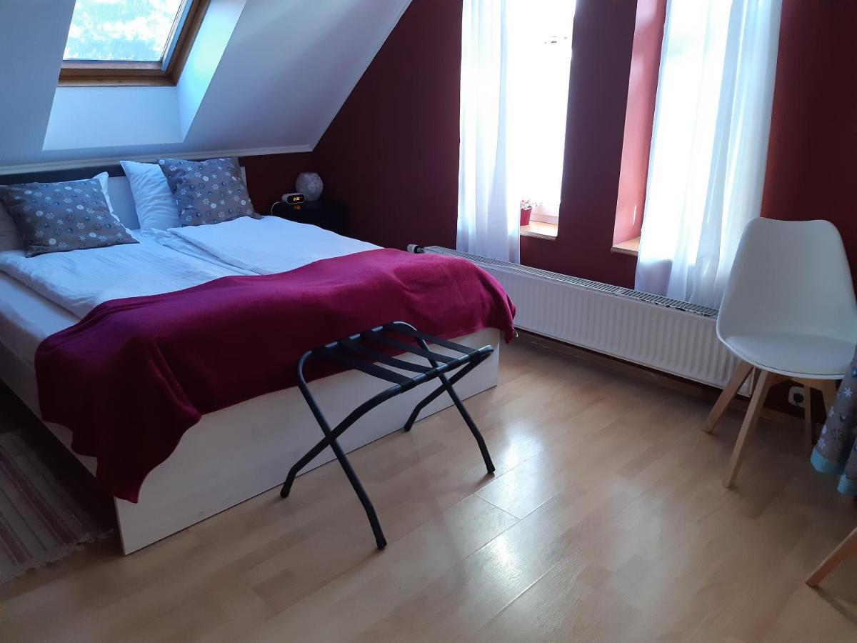 Szalay Villa Veszprem Ngoại thất bức ảnh